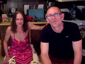 couple Japanese, European And American Sex Cam Girls with shannahand420