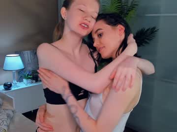 couple Japanese, European And American Sex Cam Girls with orvabrinson