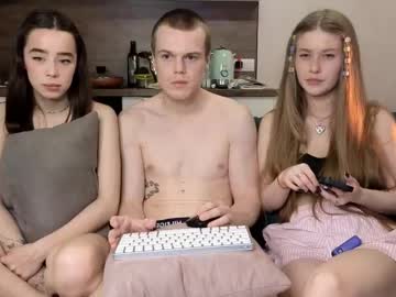 couple Japanese, European And American Sex Cam Girls with notornhere
