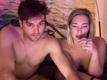 couple Japanese, European And American Sex Cam Girls with ashtonbutcher