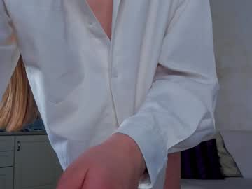 girl Japanese, European And American Sex Cam Girls with elvinacrosslin