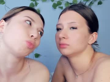 couple Japanese, European And American Sex Cam Girls with peggyhartshorn