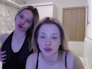 couple Japanese, European And American Sex Cam Girls with alice_nika