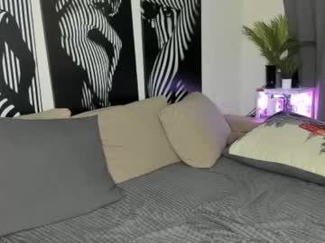 couple Japanese, European And American Sex Cam Girls with pussy_gerl_