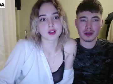 couple Japanese, European And American Sex Cam Girls with bananass_friends