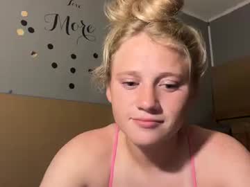girl Japanese, European And American Sex Cam Girls with kayleighashford