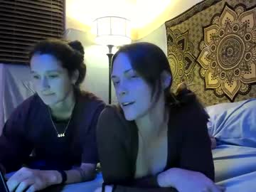 couple Japanese, European And American Sex Cam Girls with sillygirlsxx