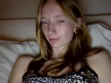girl Japanese, European And American Sex Cam Girls with littlee_redd