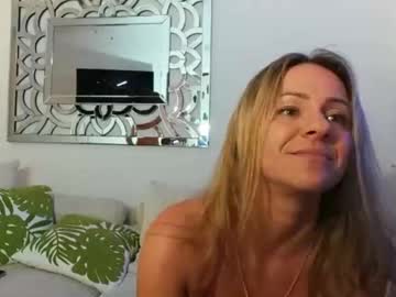 couple Japanese, European And American Sex Cam Girls with linda_luxe